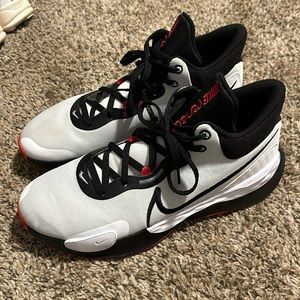Nike Men’s Nike “Renew - Elevate 3” size 13